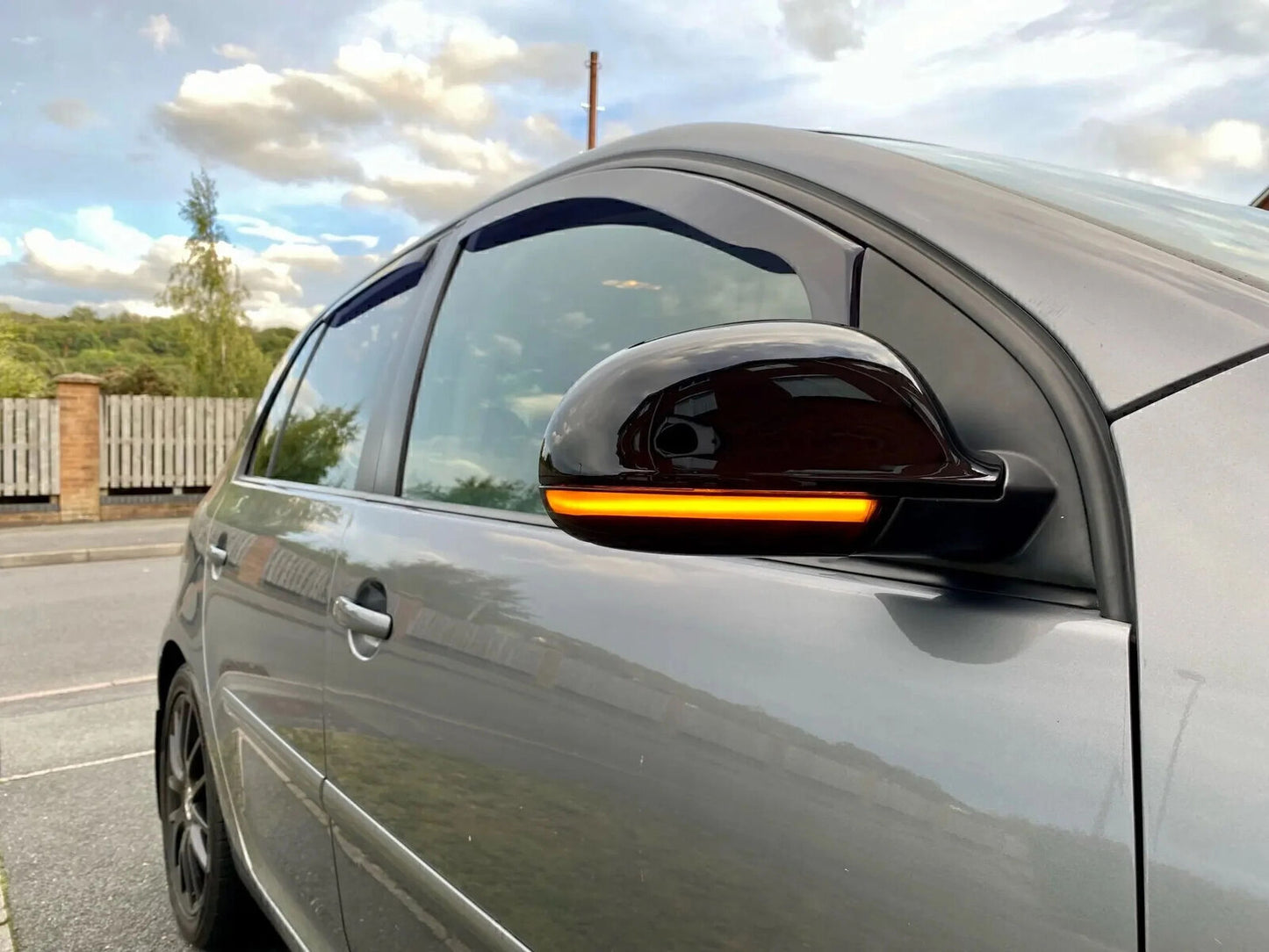 VW Passat B6 - LED Sequential Side Repeater Unit